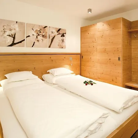 Πανσιόν Tannberg 4*