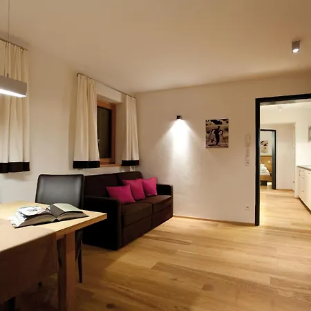 Πανσιόν Tannberg 4*