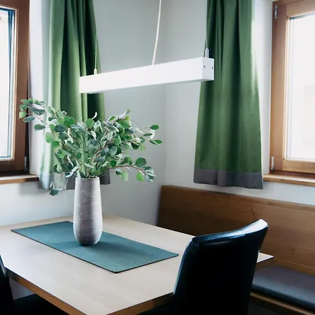 Gæstehus Tannberg 4*