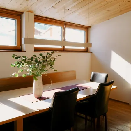 Gæstehus Tannberg 4*