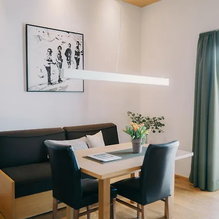 Tannberg Affittacamere 4*