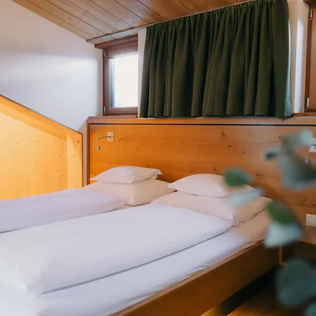 Gæstehus Tannberg 4*